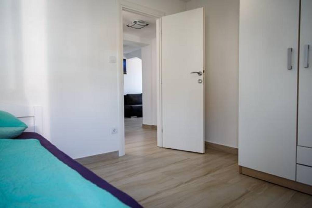 Nemira Sunny Apartments 오미스 객실 사진
